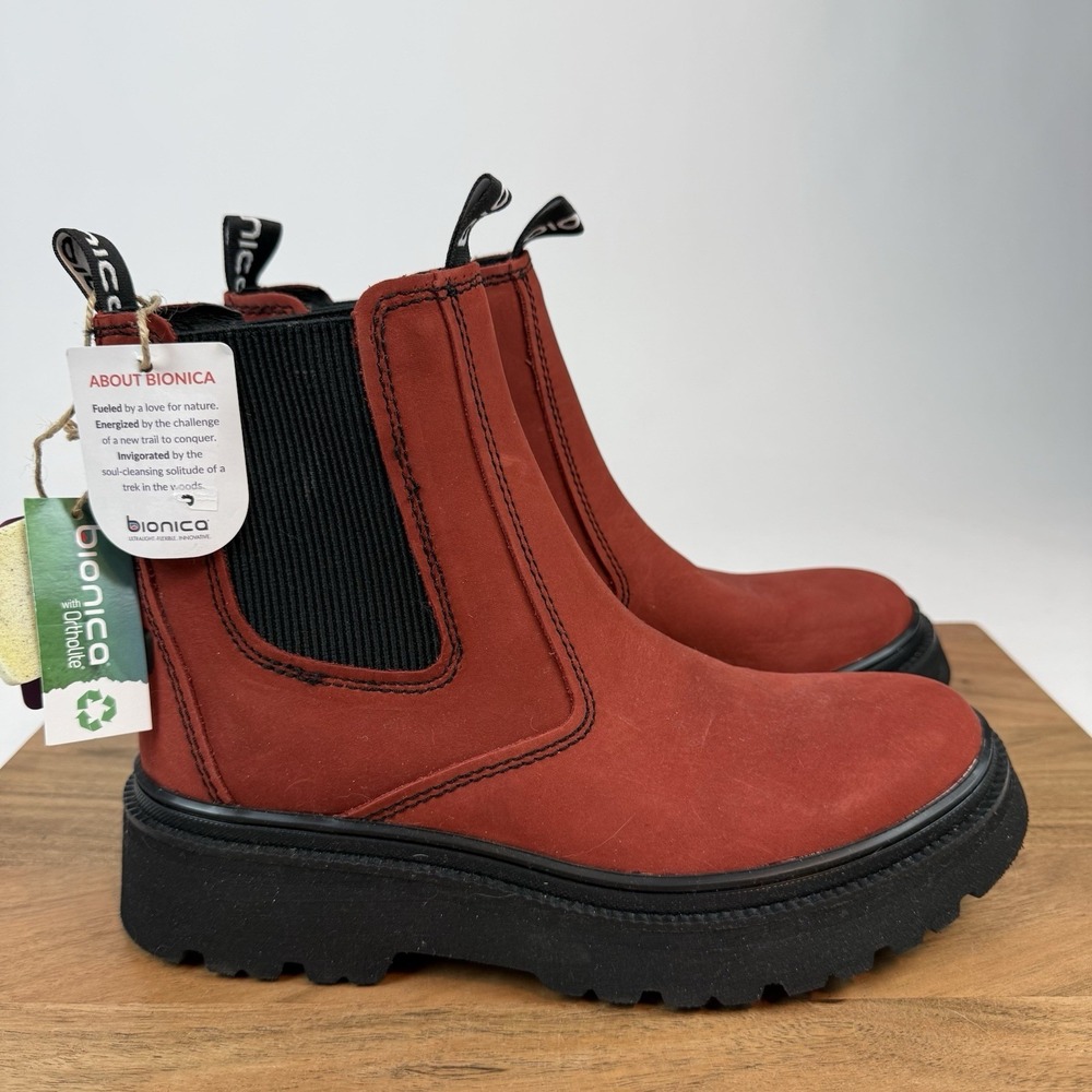 New Womens Bionica Drina Rogue Lug Red Leather Sole Ankle Chelsea Boots Size 7.5